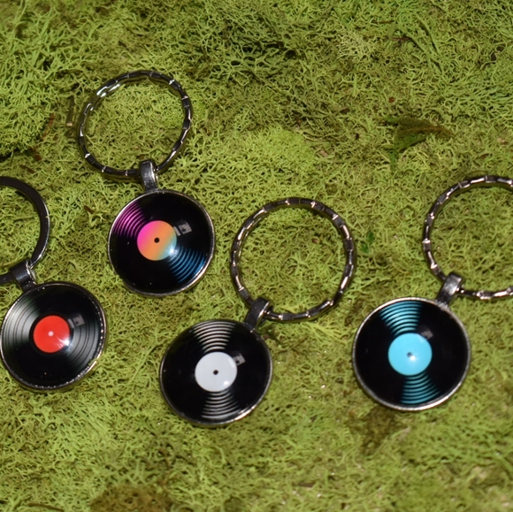 Vinyl Keychain - Picture 4 of 6